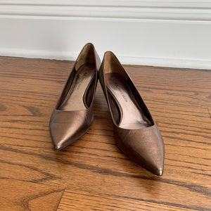 Anne Klein bronze kitten heels - size 5.5